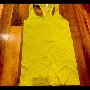 Brand new without tag lulu tank
Discontinued color
Never worn